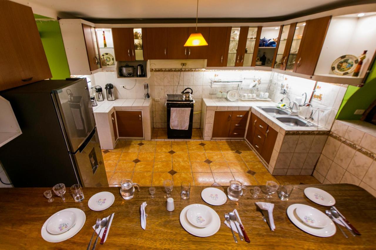 Hotel Los Laureles Calca Екстериор снимка