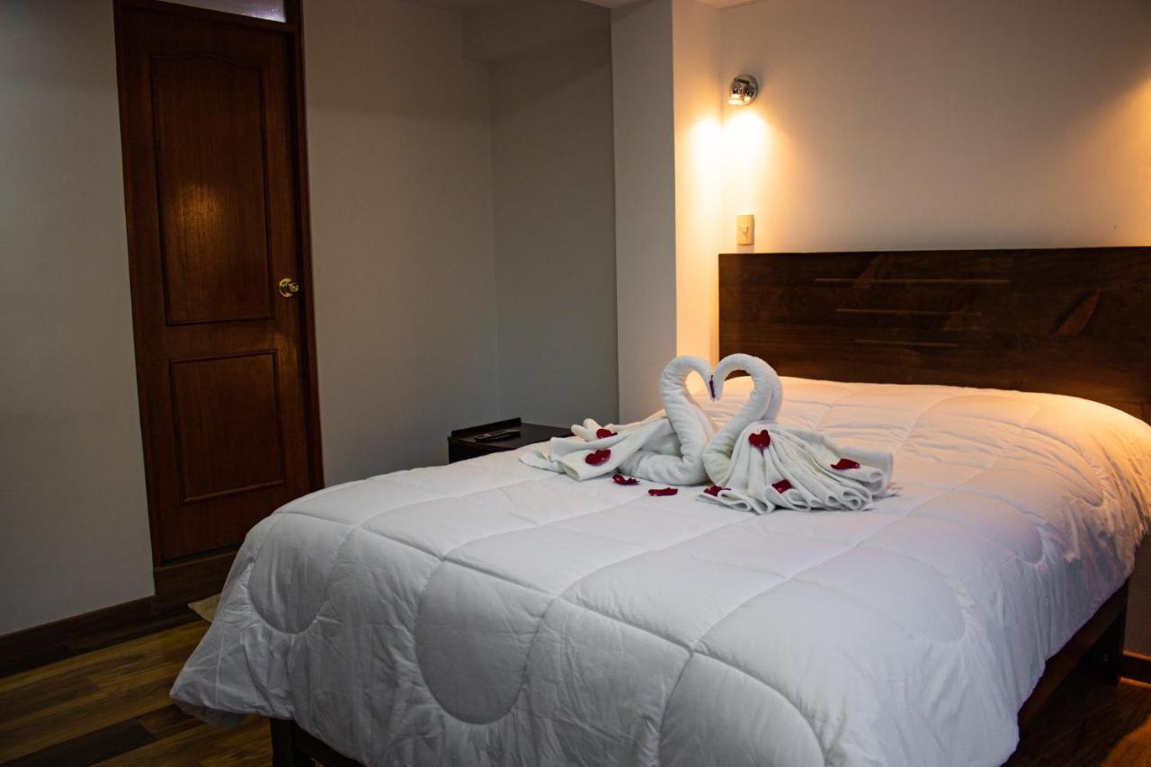 Hotel Los Laureles Calca Екстериор снимка