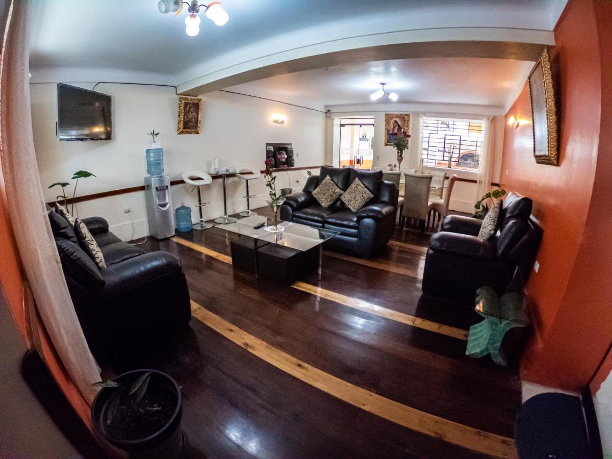 Hotel Los Laureles Calca Екстериор снимка