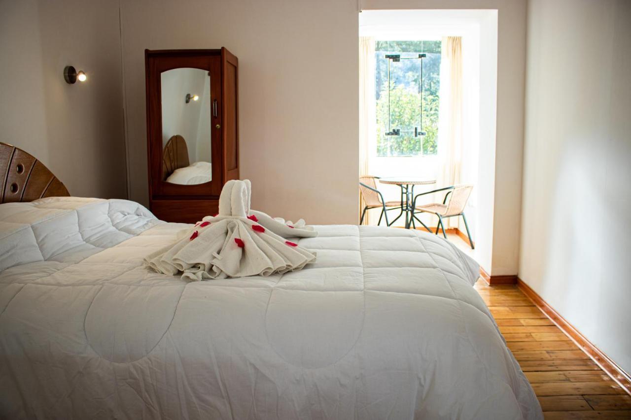 Hotel Los Laureles Calca Екстериор снимка