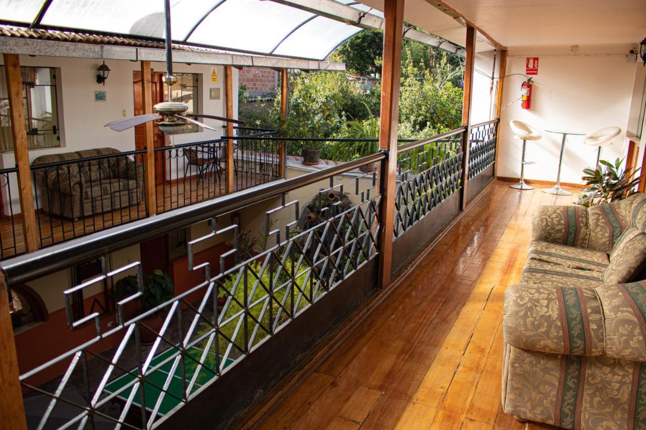 Hotel Los Laureles Calca Екстериор снимка