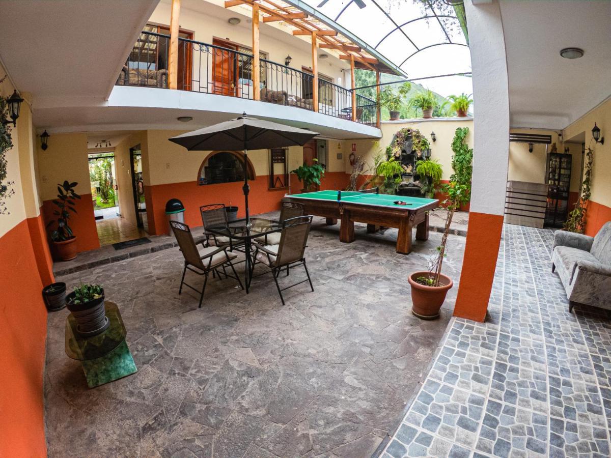 Hotel Los Laureles Calca Екстериор снимка