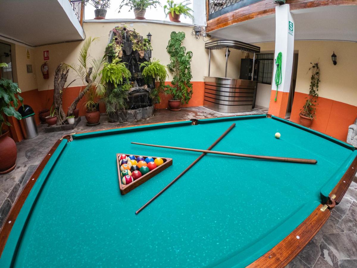 Hotel Los Laureles Calca Екстериор снимка