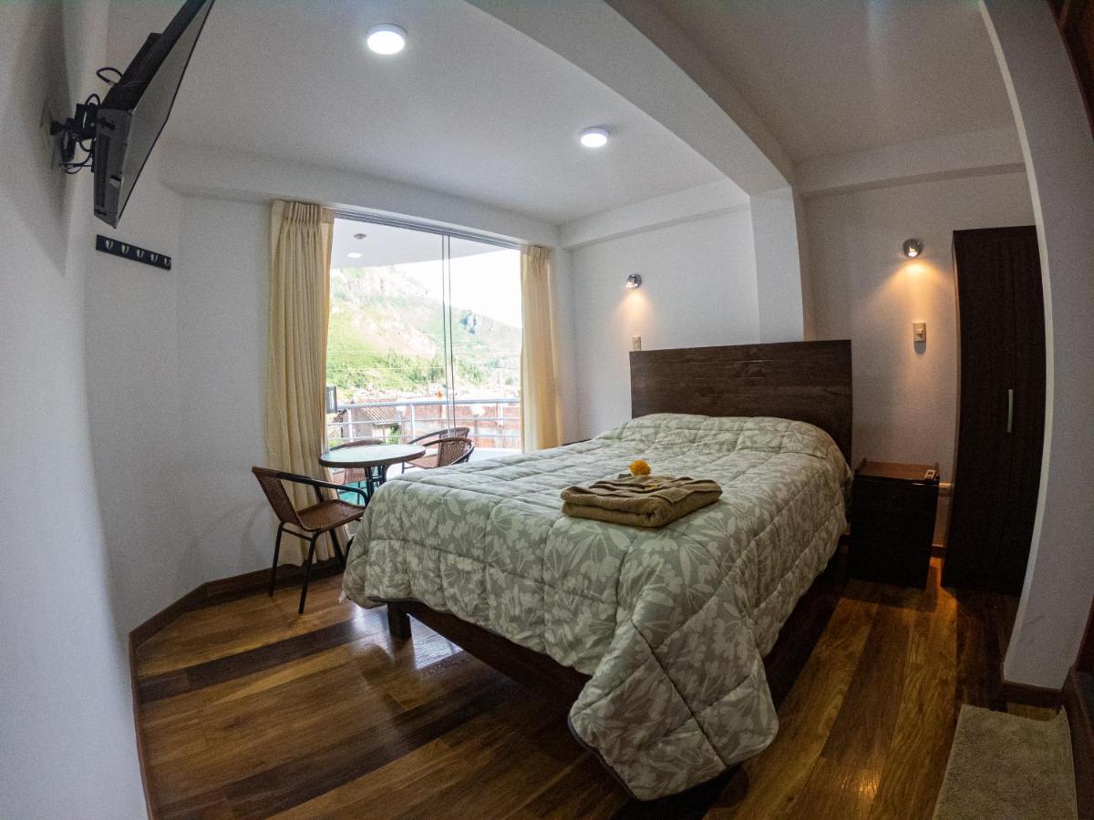 Hotel Los Laureles Calca Екстериор снимка