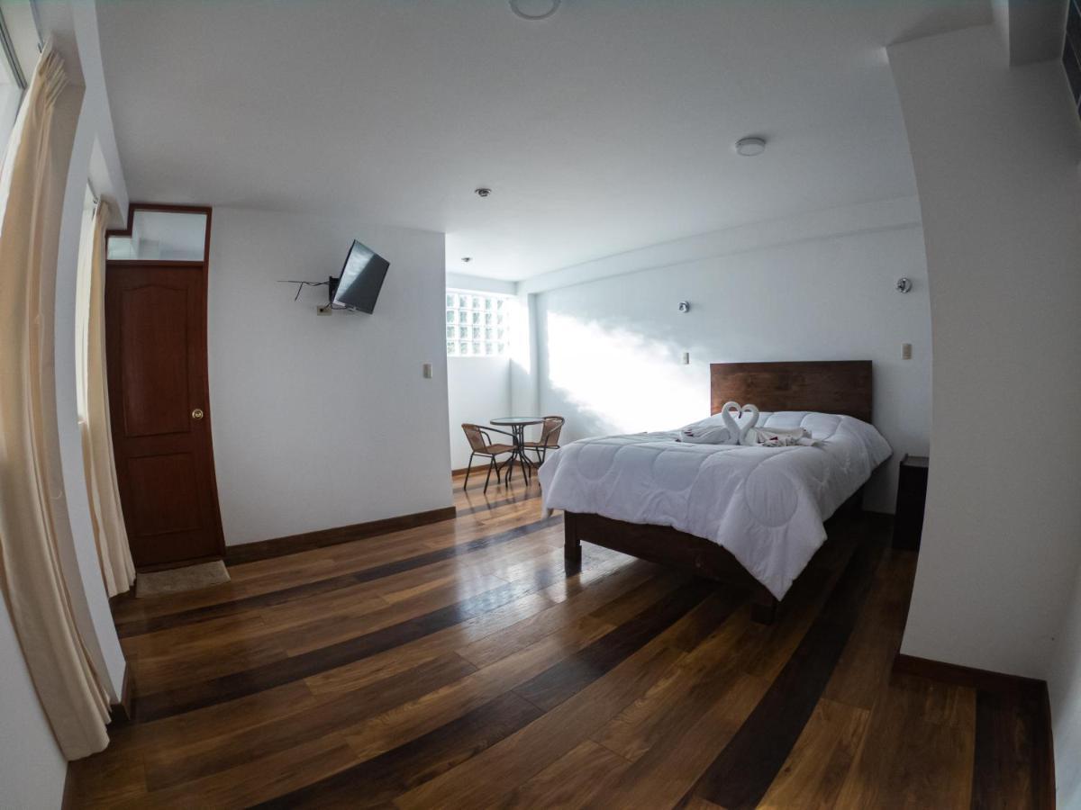 Hotel Los Laureles Calca Екстериор снимка