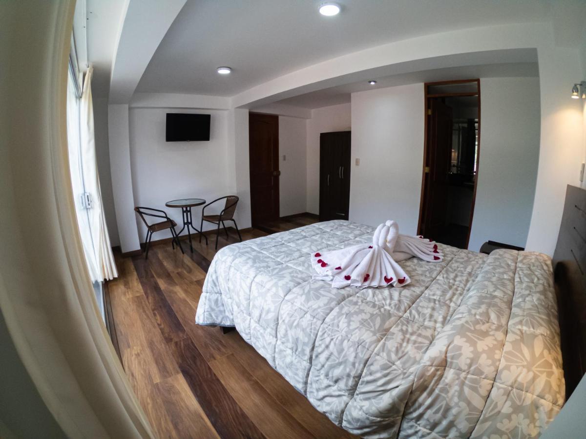 Hotel Los Laureles Calca Екстериор снимка
