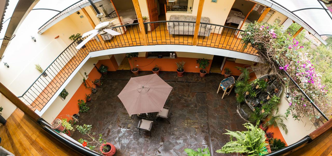 Hotel Los Laureles Calca Екстериор снимка