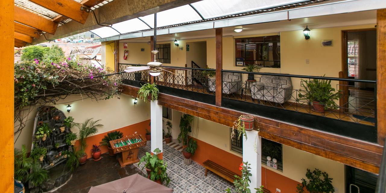Hotel Los Laureles Calca Екстериор снимка