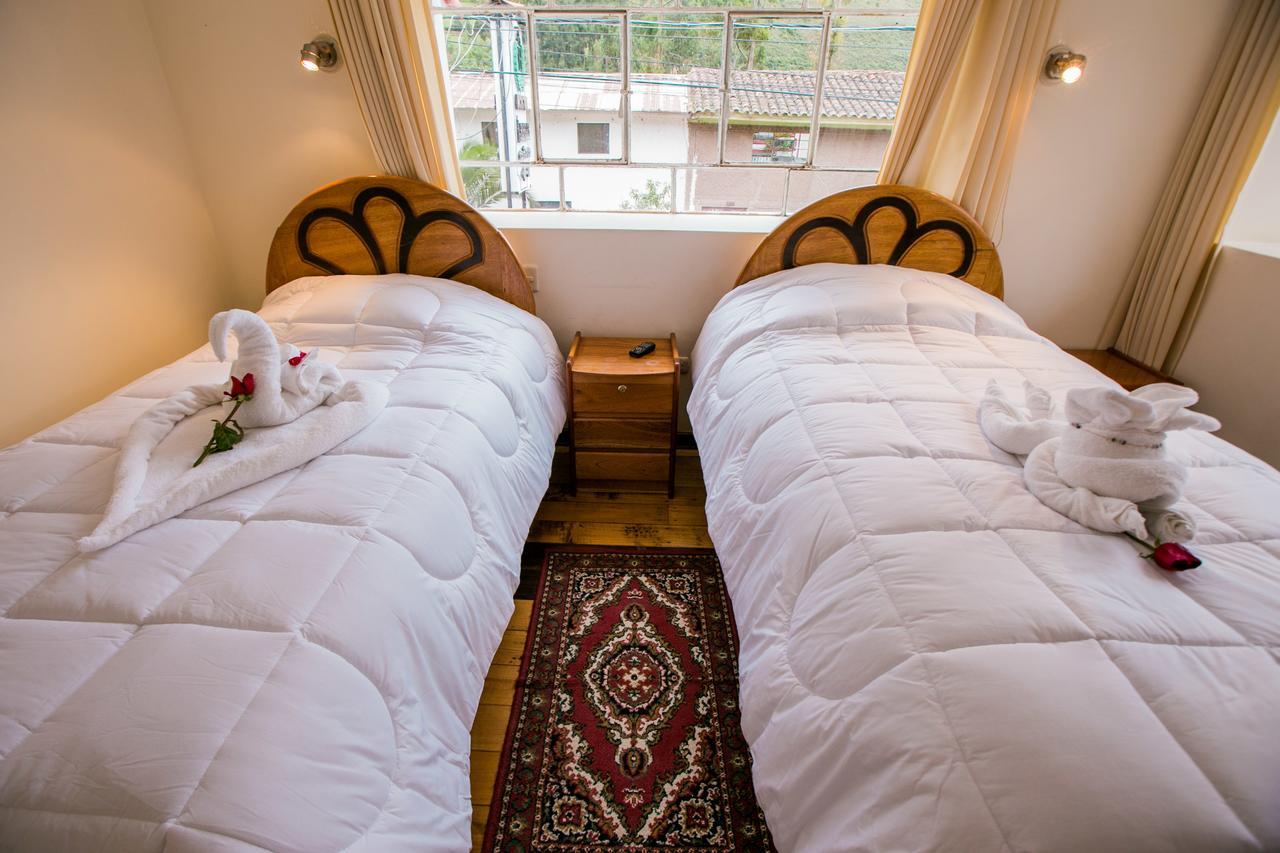 Hotel Los Laureles Calca Екстериор снимка