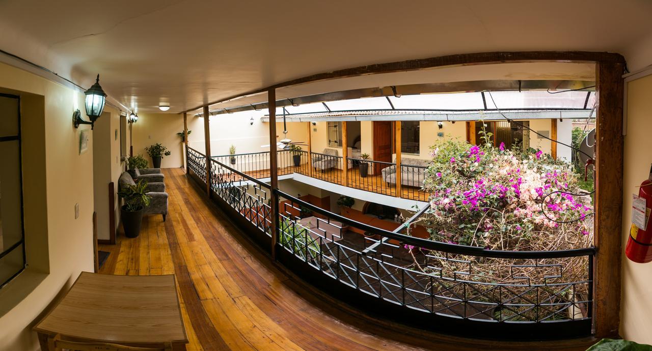 Hotel Los Laureles Calca Екстериор снимка